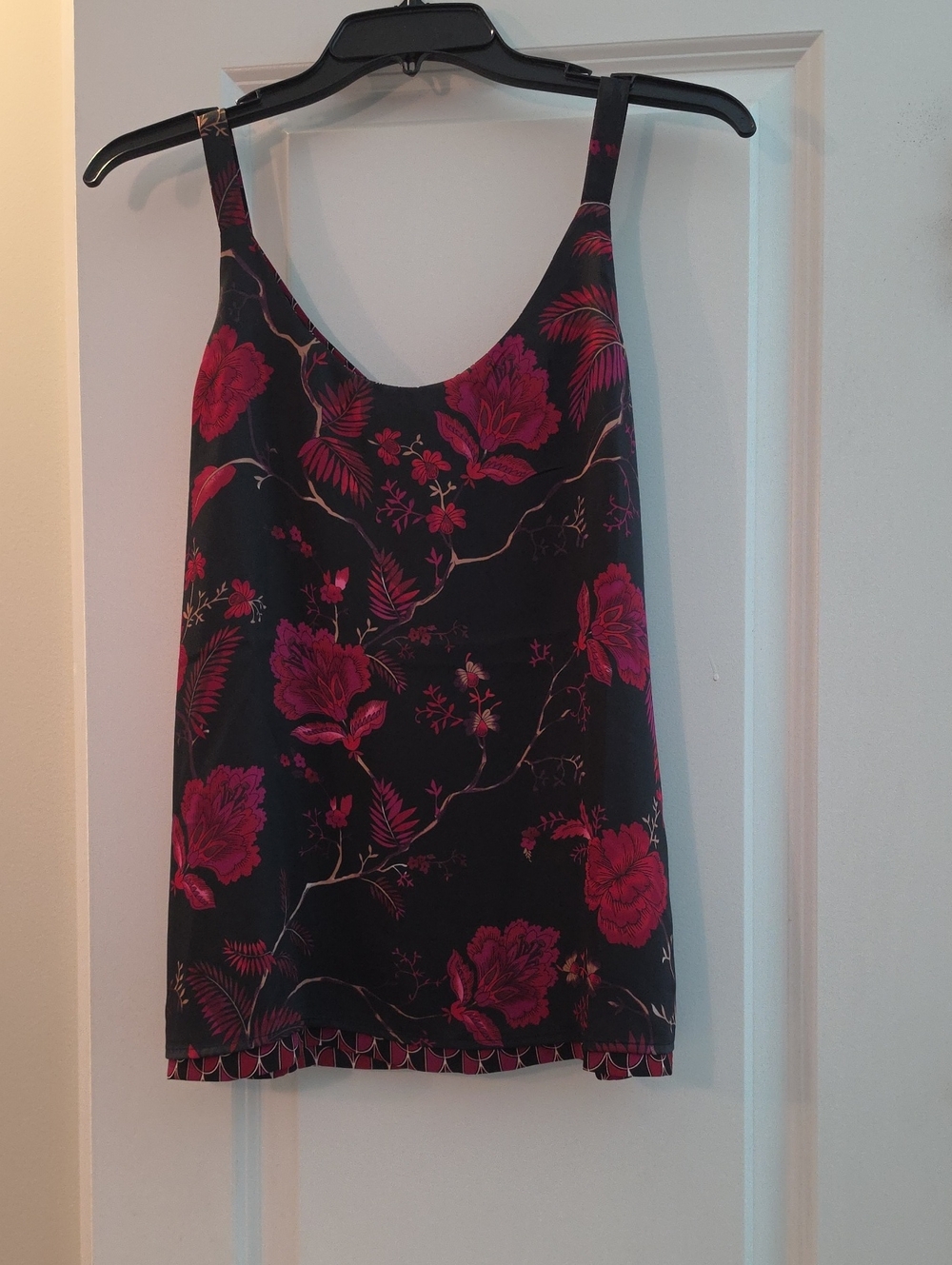 Women's Black Floral Sleeveless Tank Top - Pink Floral Print WHBM NWT